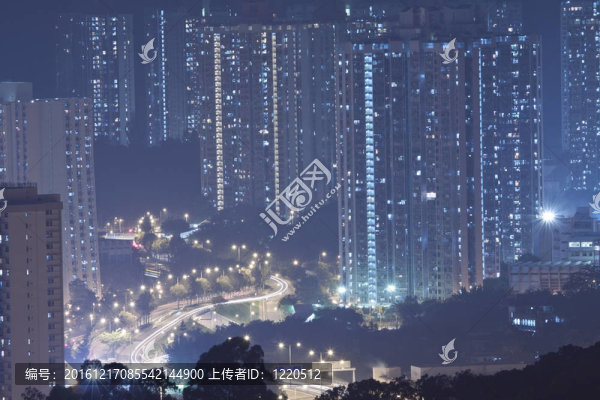 香港的公寓樓在晚上