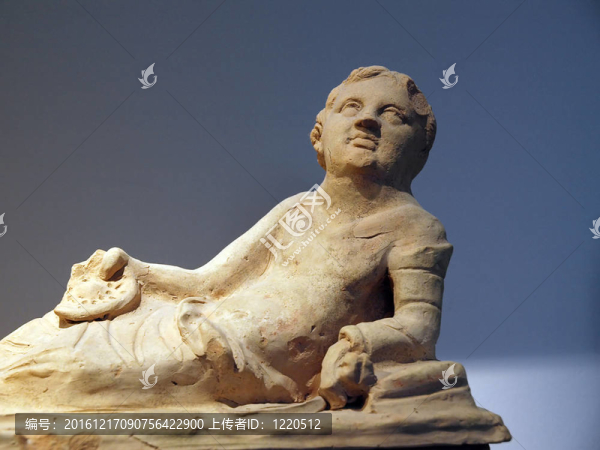 古代伊特魯里亞藝術(shù)。畫赤陶土骨灰