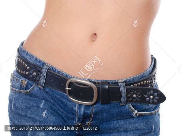 穿牛仔褲的女孩