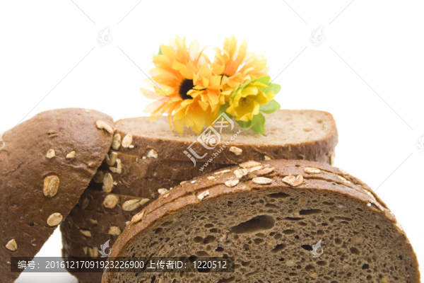 小麥面包和向日葵