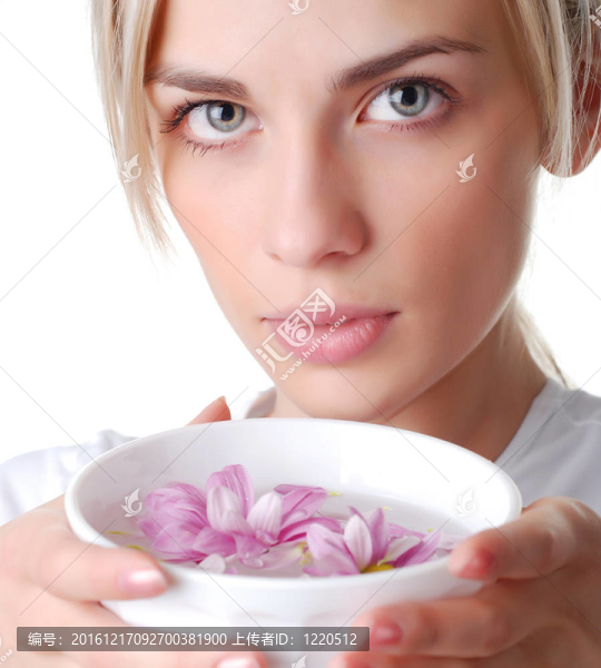女人和碗花