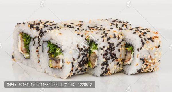 日本的傳統(tǒng)美食--,Maki,Roll紫菜；奶油奶酪和鰻魚。白色背景隔離