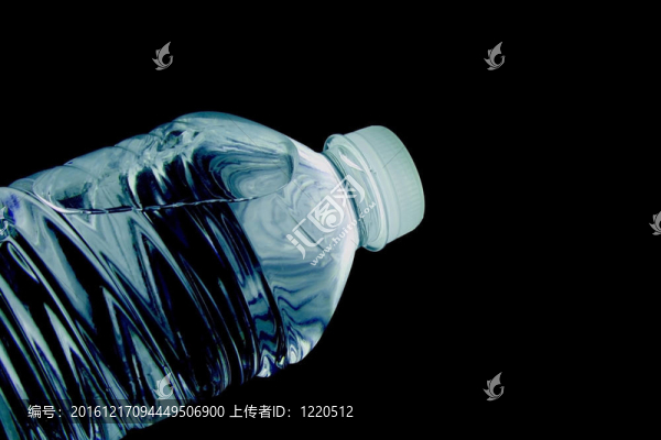 一瓶水