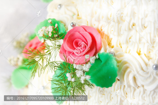 傳統(tǒng)婚禮蛋糕細(xì)節(jié)