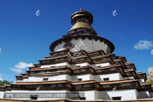 大寶塔在江孜寺；西藏