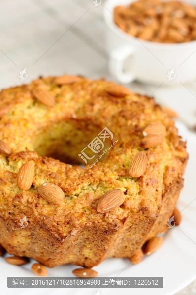 美味的自制杏仁蛋糕