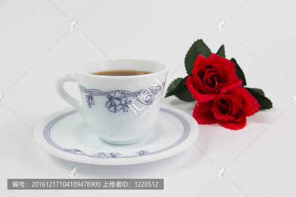 紅玫瑰配一杯咖啡
