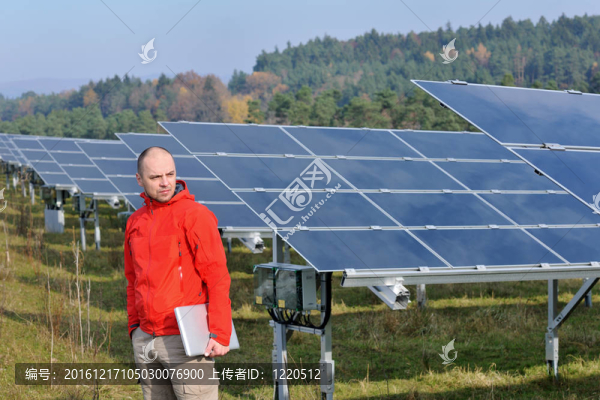 太陽能電池板廠用筆記本電腦工程師