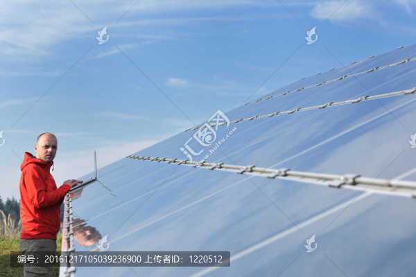 太陽能電池板廠用筆記本電腦工程師