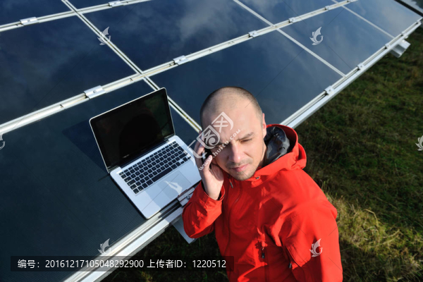 太陽能電池板廠用筆記本電腦工程師