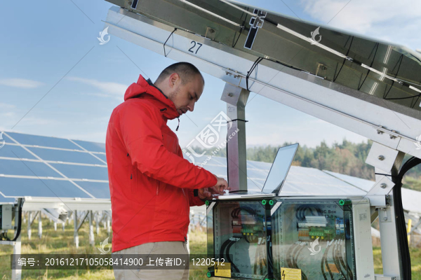 太陽能電池板廠用筆記本電腦工程師