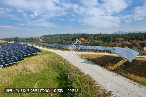 太陽(yáng)能電池板可再生能源領(lǐng)域