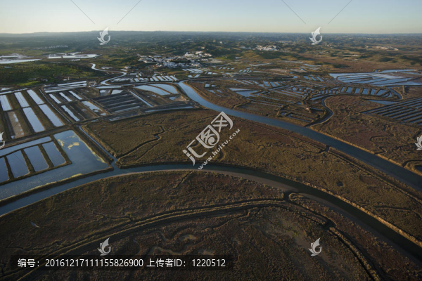 養(yǎng)魚場(chǎng)和鹽沼鳥瞰圖