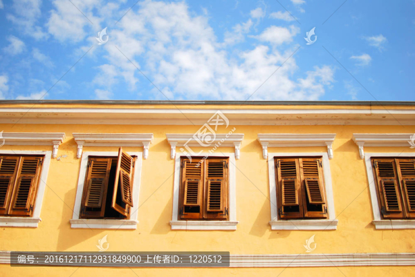夏天在Tirana；阿爾巴尼亞