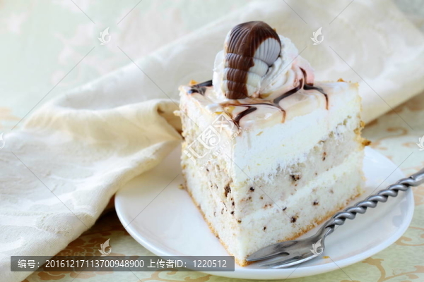 白奶油糖霜蛋糕