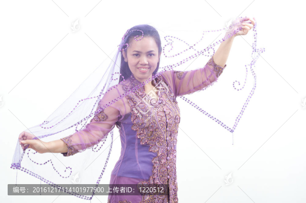 亞洲的泰國女紫色穆斯林服飾-,banduang