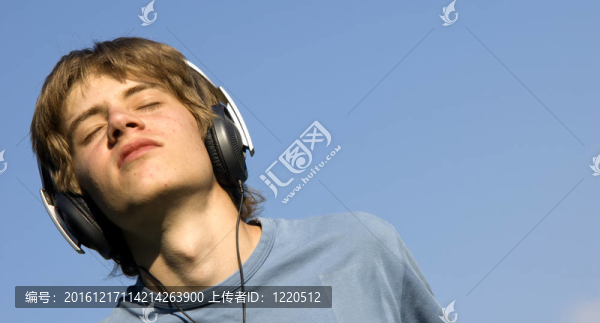 聽音樂