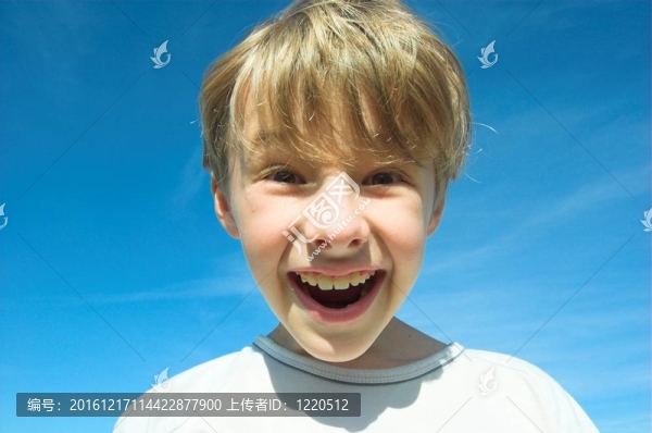 快樂的男孩