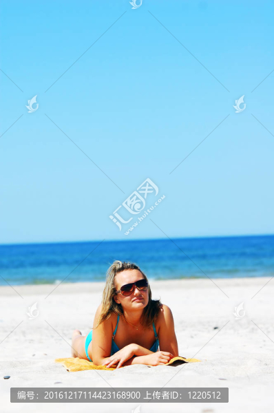 海灘上的美女