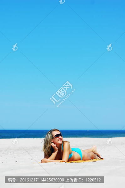 海灘上的美女