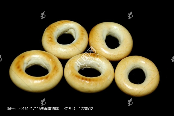 奧運五環(huán)由五個面包圈