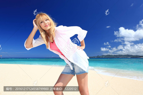 海灘；熱帶；沖繩；婦女