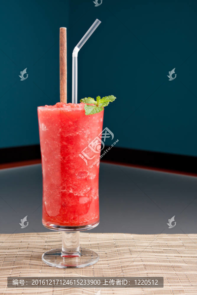 冰凍的熱帶雞尾酒