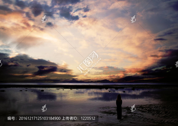海灘幻想場景與云彩
