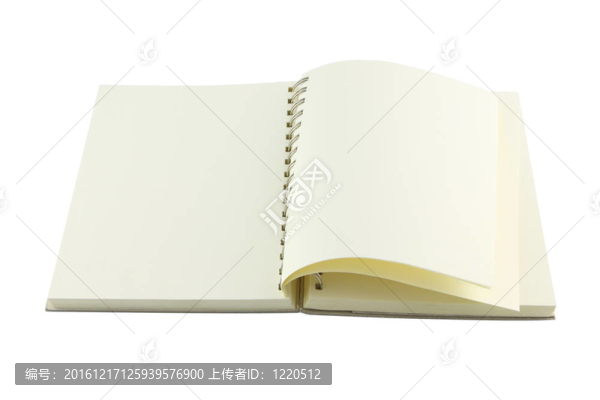打開戒指裝訂筆記白色背景書。