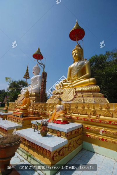 白色和Golden,Buddha雕像