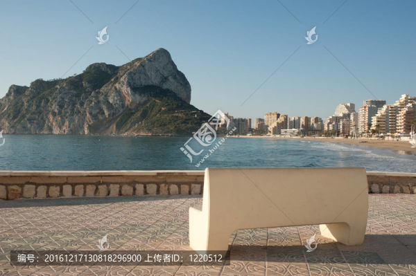 臺(tái)上的長廊