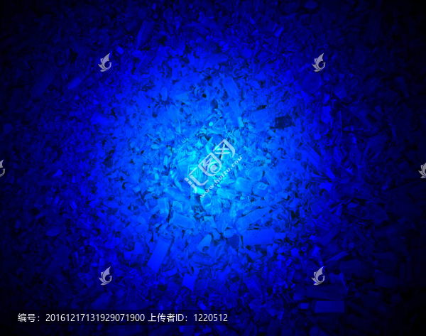 神奇的藍(lán)色光在玻璃碎片堆；環(huán)境污染