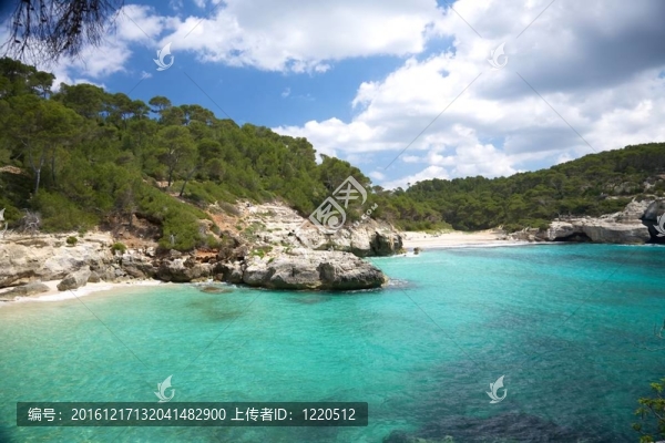 mitjaneta和Mitjana海灘