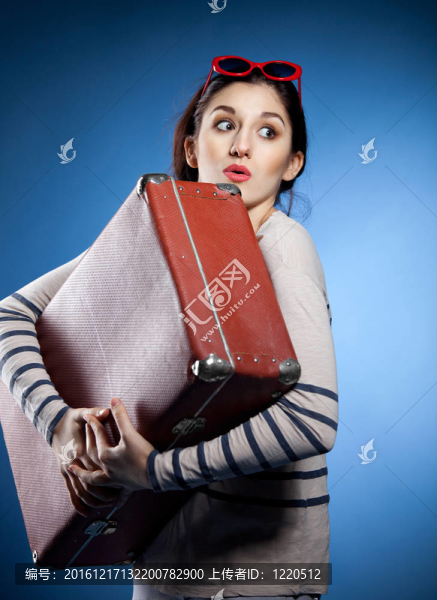 可愛的女人在復古風格的肖像