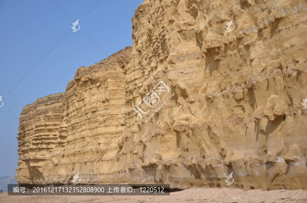 砂巖峭壁