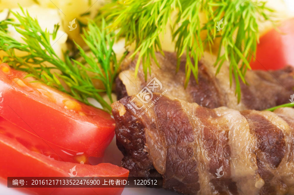 肉卷和茴香土豆西紅柿