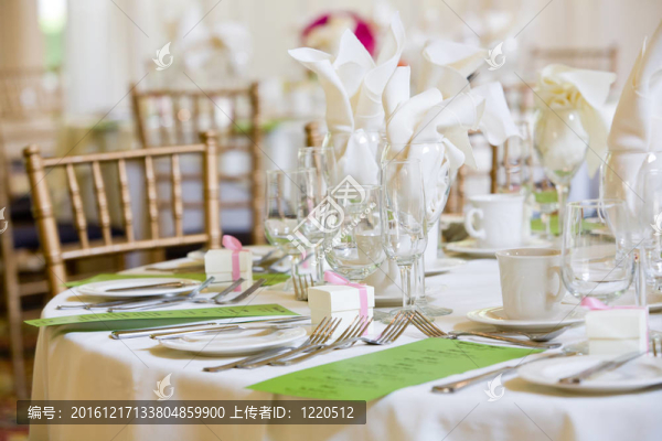 精美餐桌婚宴桌