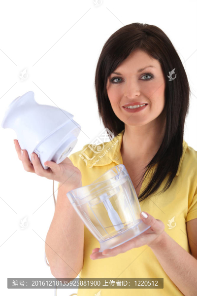 女人用廚房攪拌器