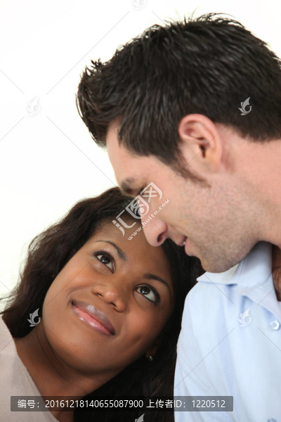 異族通婚的夫妻