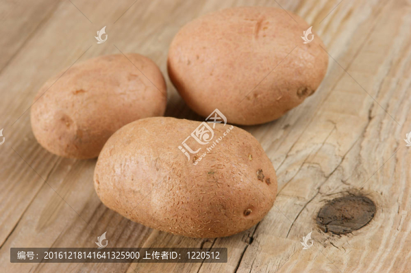 一堆土豆