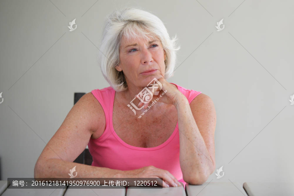 周到的女高管
