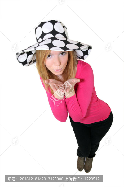 年輕女子給你一個(gè)吻