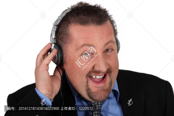帶頭盔的男主角
