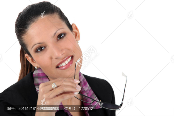 戴眼鏡的女人