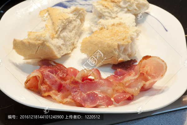 火腿和面包