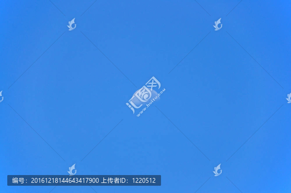 藍天上的月亮