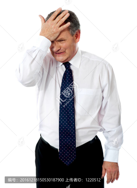 可悲的老企業(yè)男子與手的頭