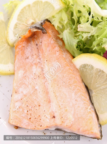 烤魚和蔬菜
