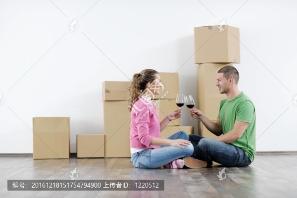小兩口搬新房