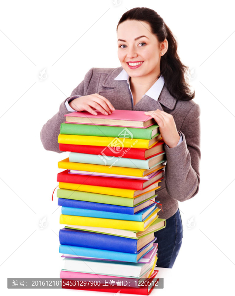 婦女拿書。